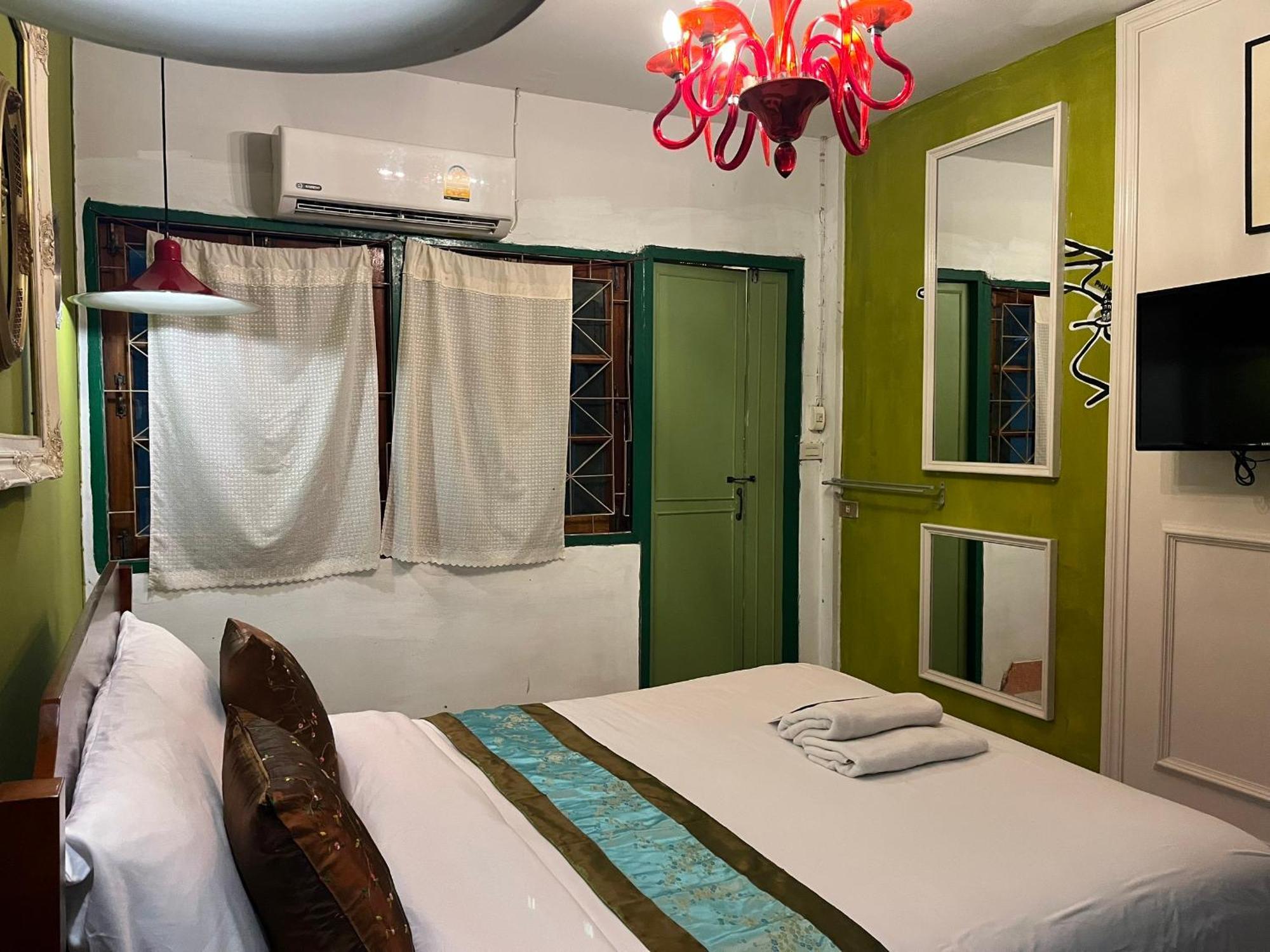 Auntie & Niece Phuket Apartment Ban Sam Kong Exterior photo